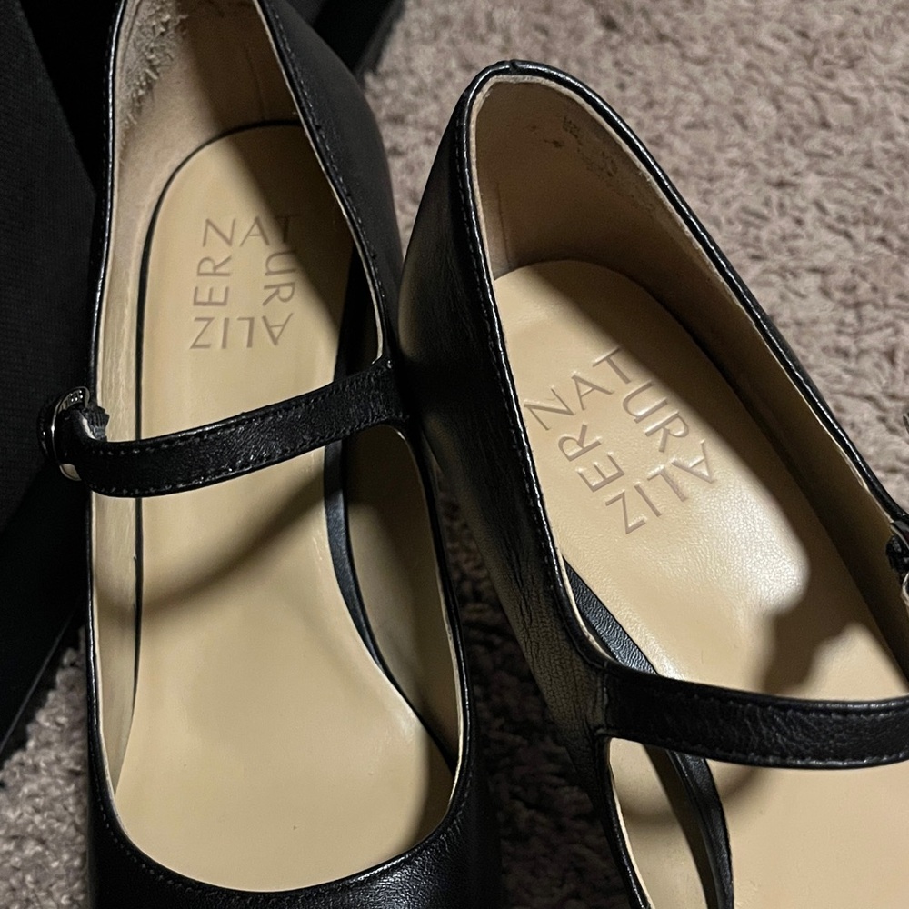 Naturalizer Black Mary Jane Heels - Picture 4 of 4